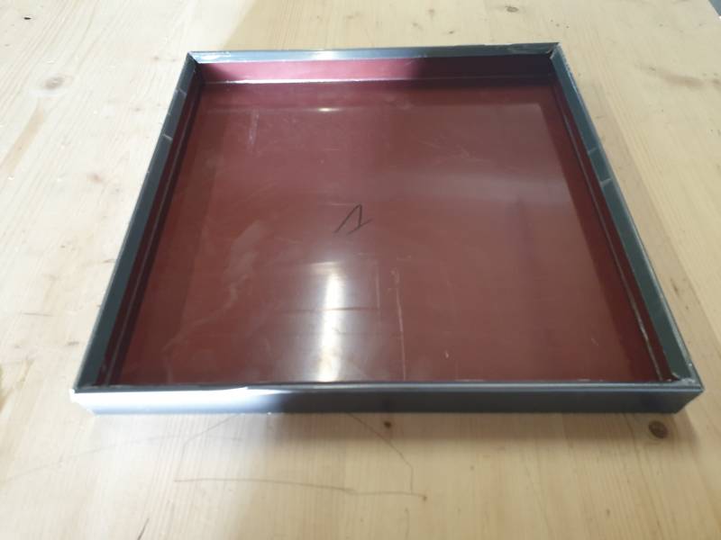 chapeau en aluminium a bordeaux