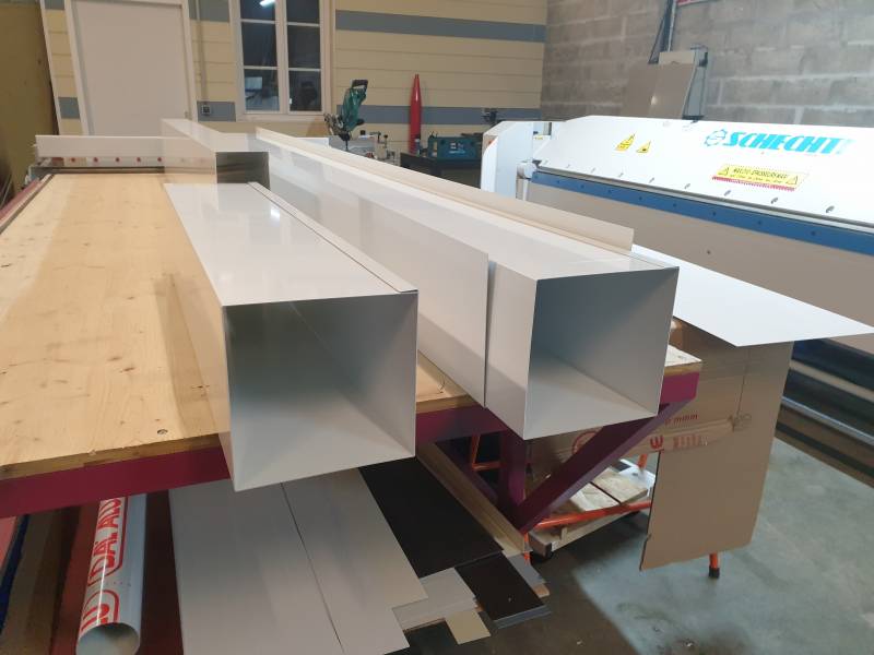 Habillage de poteaux bois en aluminium blanc en gironde